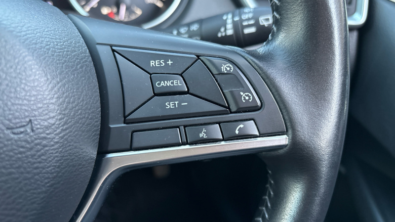 Nissan Qashqai 1.3 DiG-T 160 N-Connecta 5dr DCT Petrol Hatchback